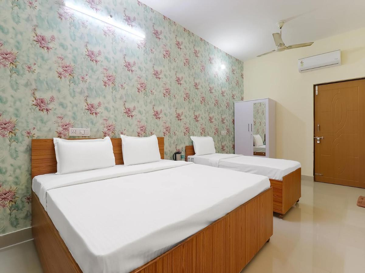 Oyo 84661 Lakshmi Home Stay Jhājra Exterior foto